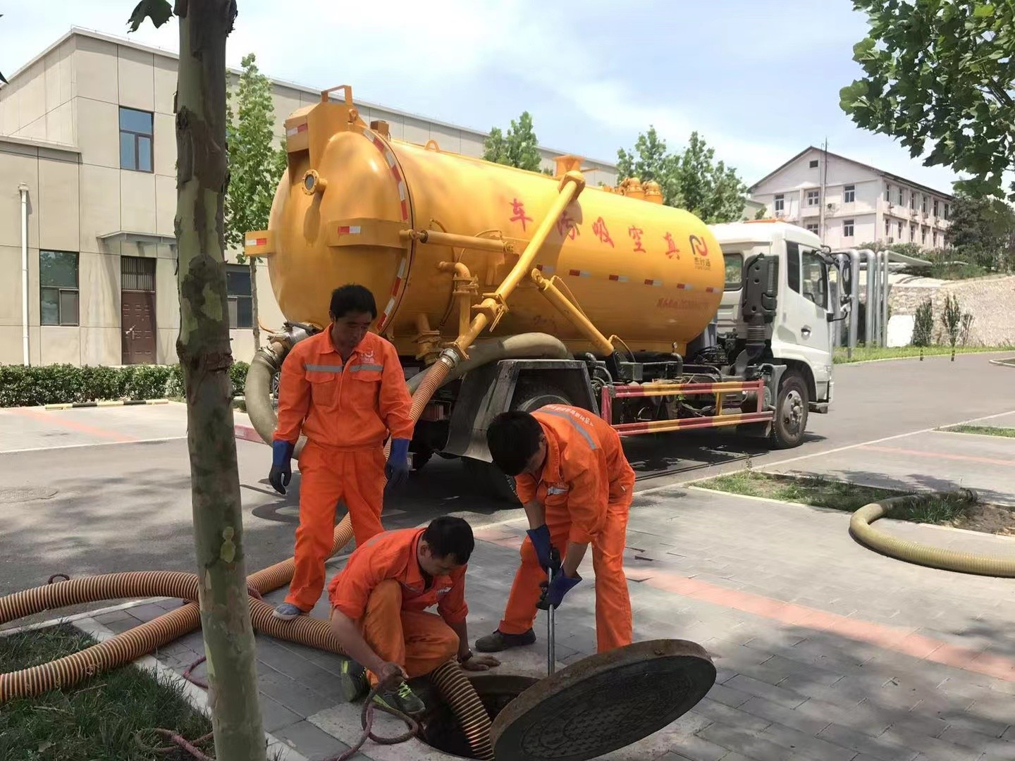 青县化粪池清理与5-8吨吸粪车施工效率分析